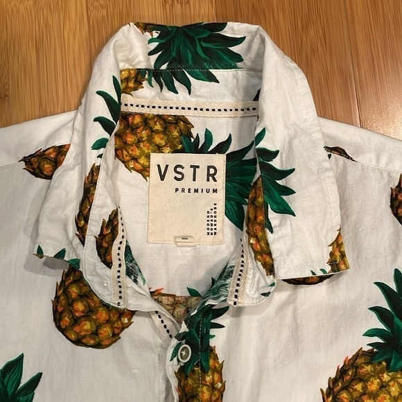 VSTR Premium Button Down Shirt Large - Picture 4 of 6